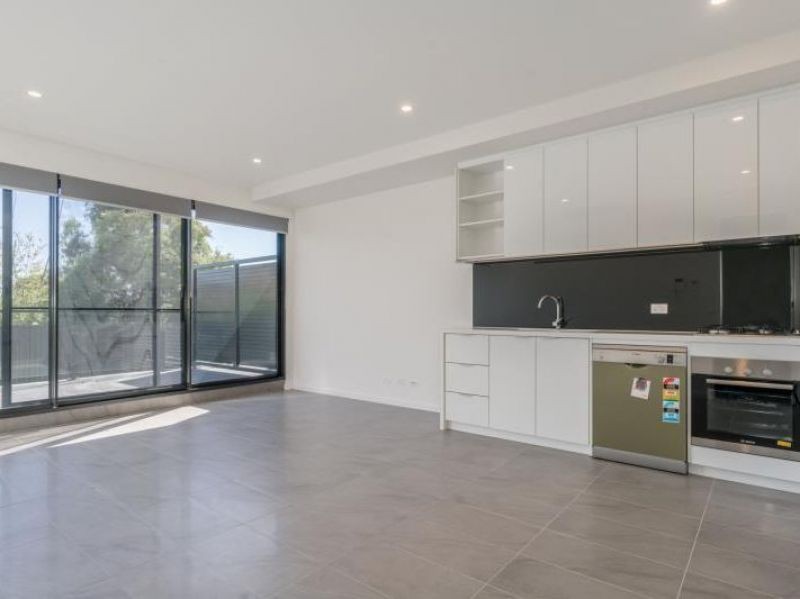 4/225 High StreetTemplestowe Lower, VIC 3107  - Leased, Templestowe Lower - Thumbnail 2