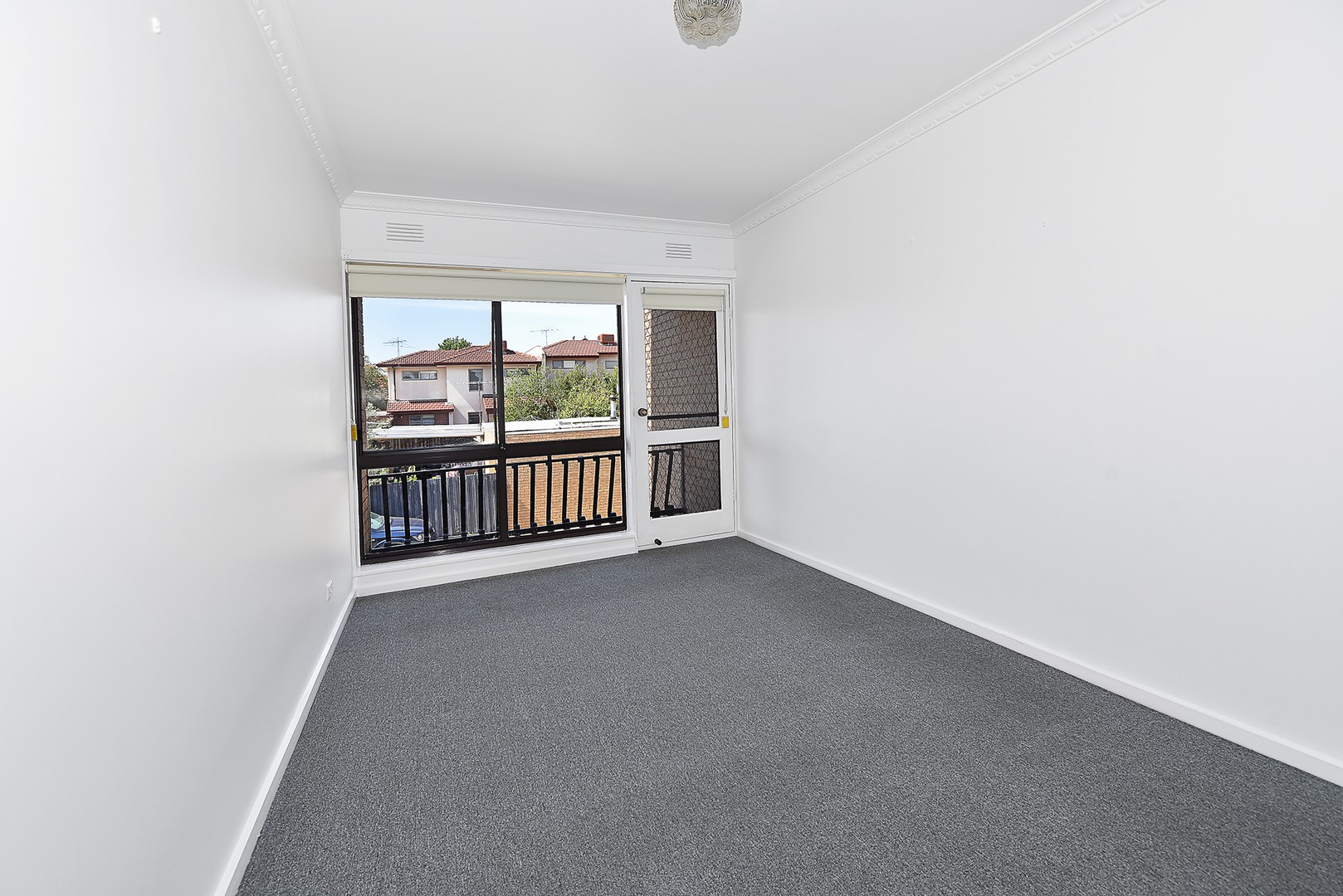 4/243 Pascoe Vale Road, Essendon, VIC 3040, Essendon - Thumbnail 3