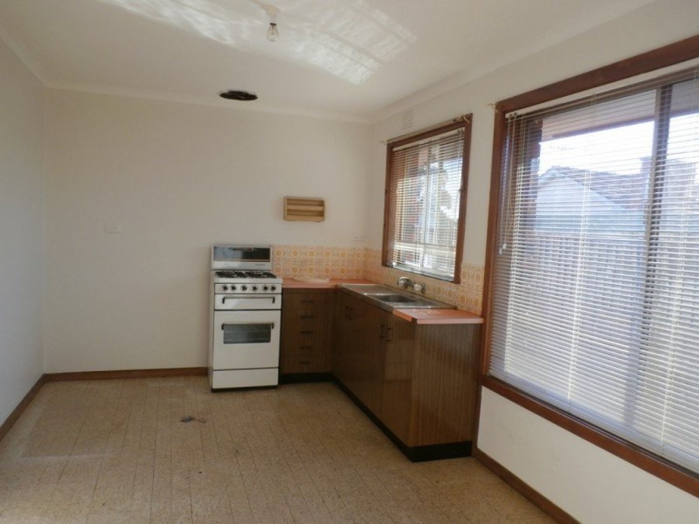 4/27 Gladstone Street, Coburg, VIC 3058, Coburg - Thumbnail 4