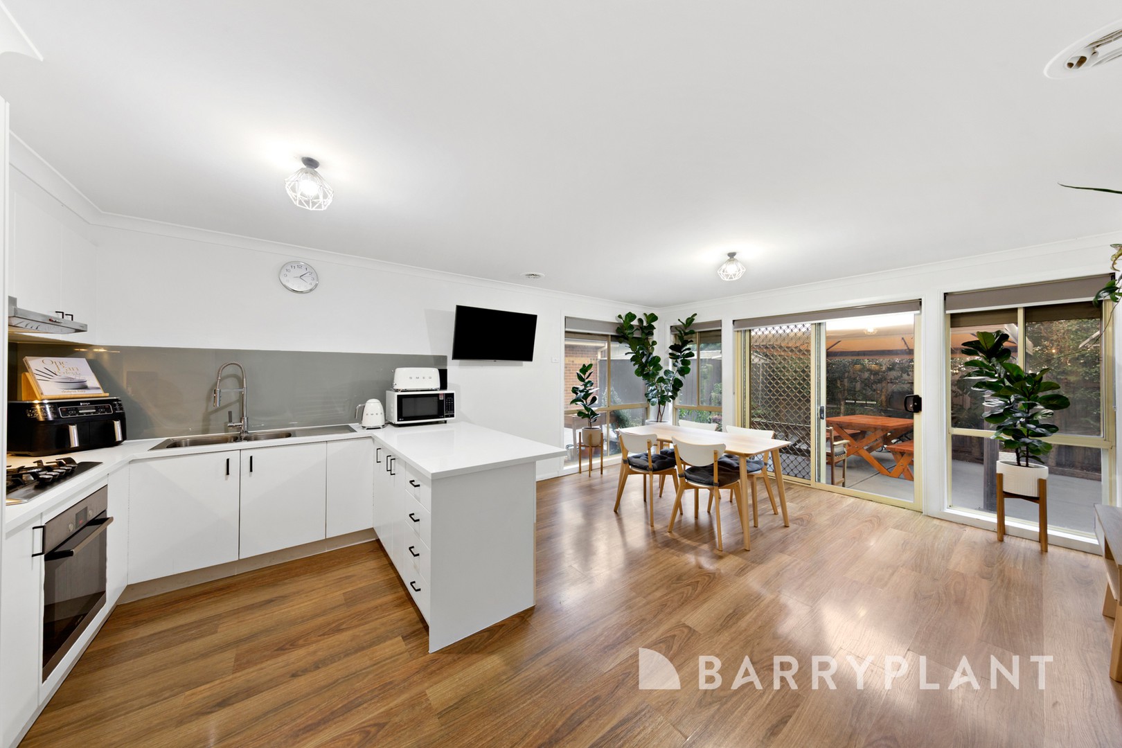 4/28-36 Ozzimo Drive, Hillside, VIC 3037 - Thumbnail 1 - 05/11/2025