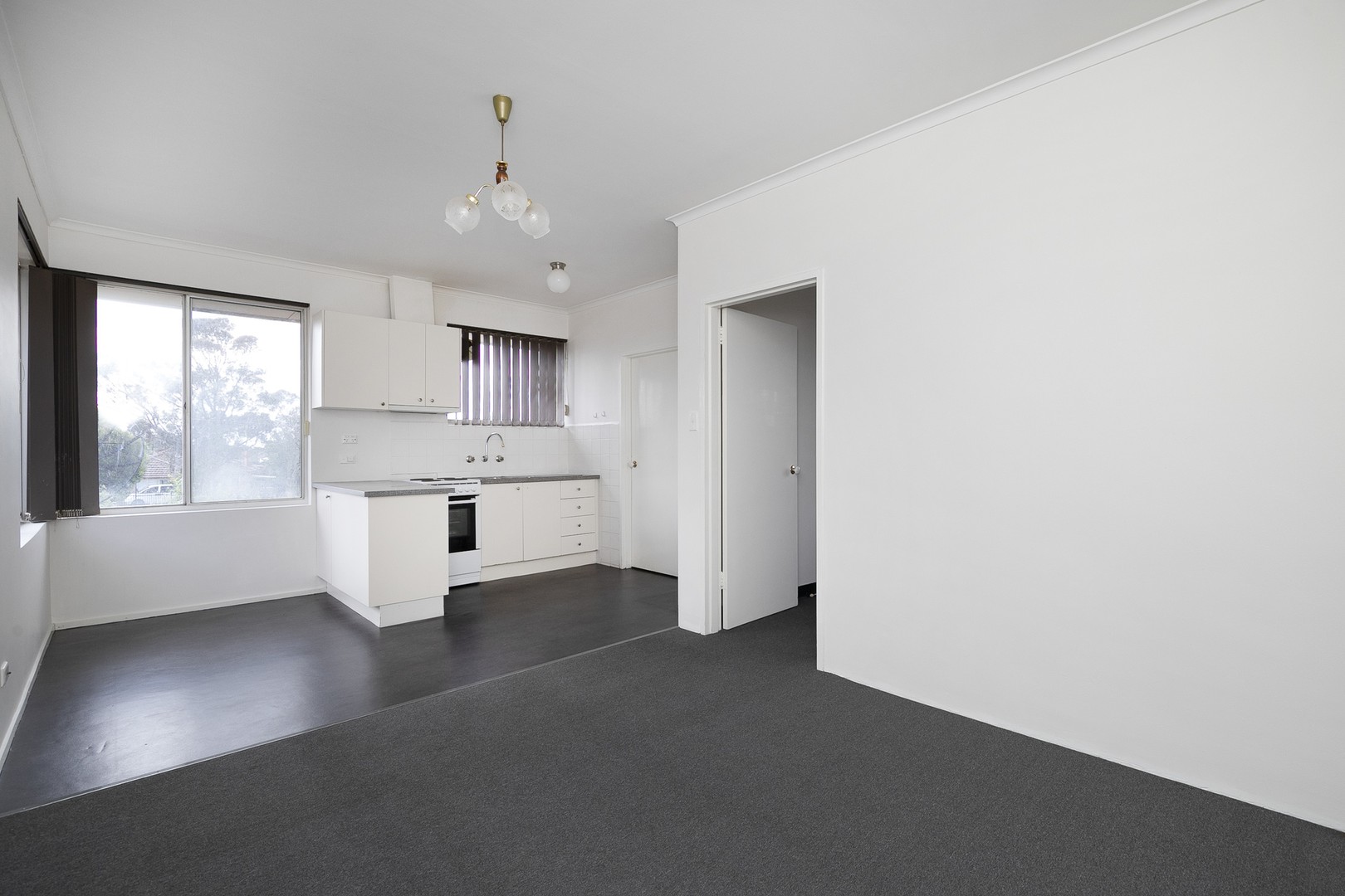 4/3 Alexina Street, St Albans, VIC 3021, St Albans - Thumbnail 2