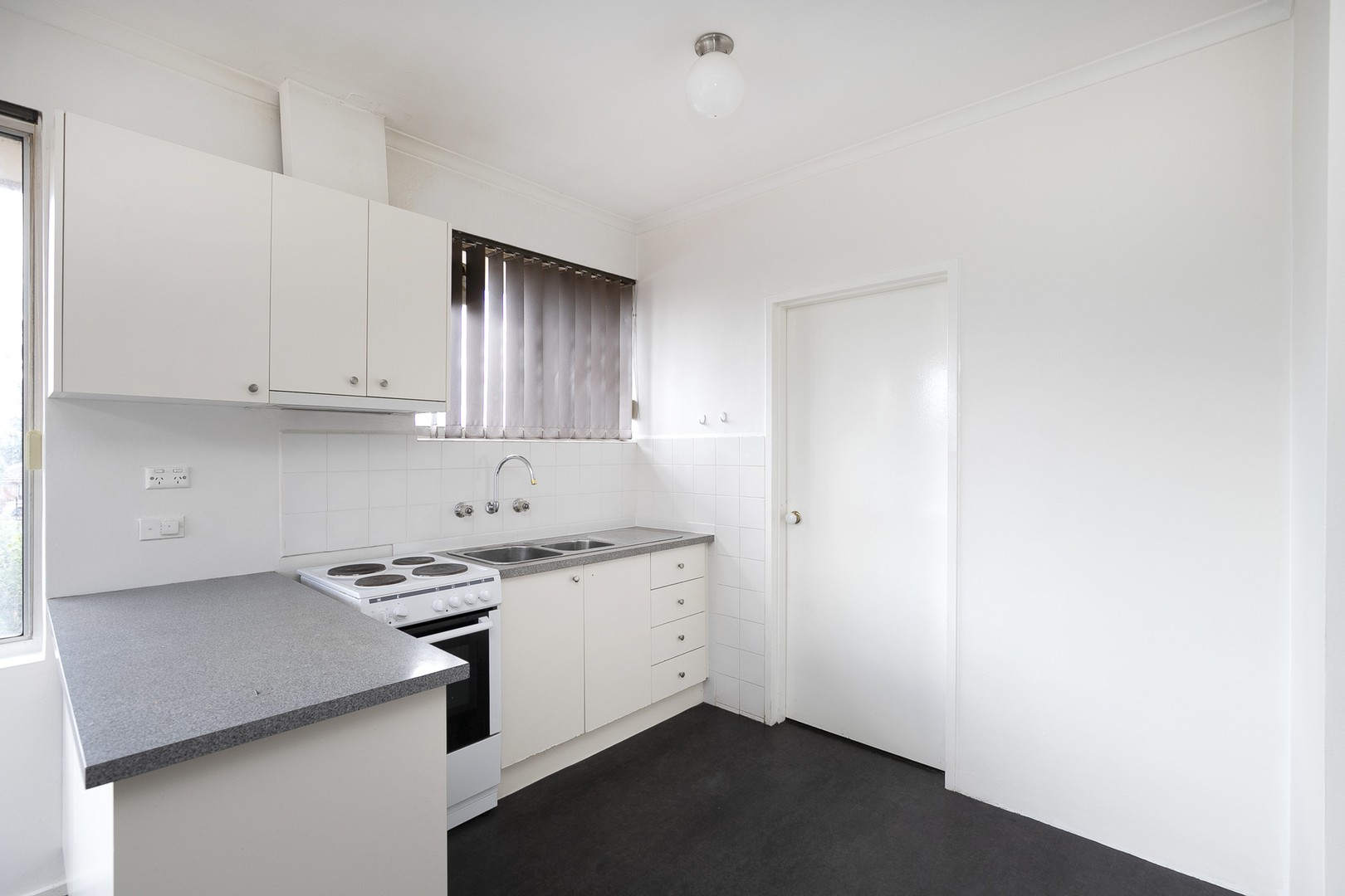 4/3 Alexina Street, St Albans, VIC 3021, St Albans - Thumbnail 3