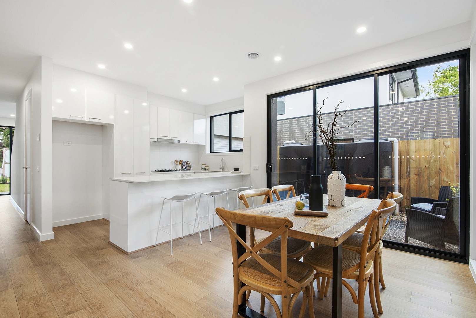 4/3 Bayview Road, Mornington, VIC 3931, Mornington - Thumbnail 2