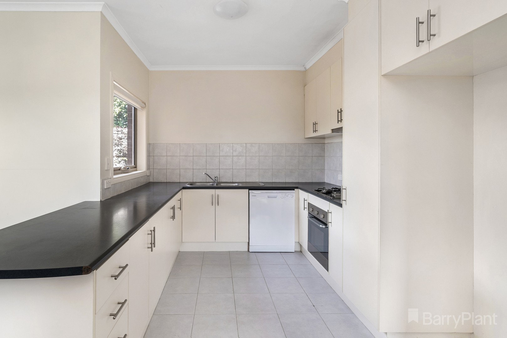 4/3 Fraser CourtSunbury, VIC 3429  - Leased, Sunbury - Thumbnail 2