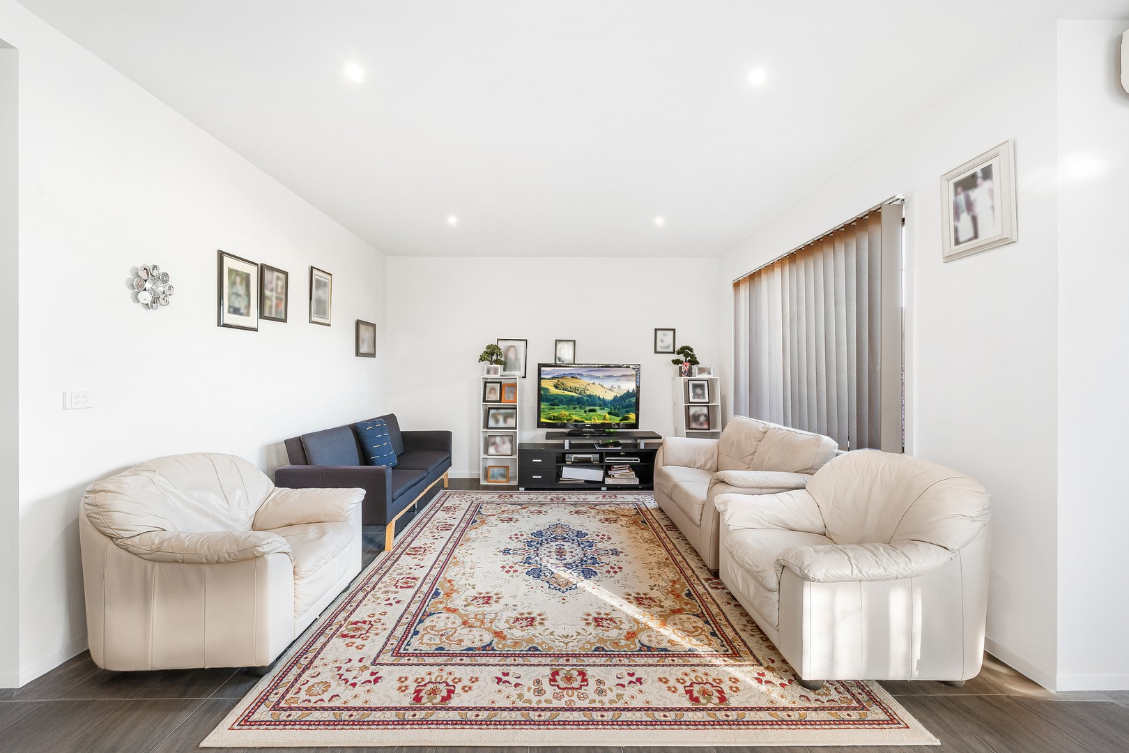 4/3 Scarborough Crescent, Harkness, VIC 3337, Harkness - Thumbnail 2