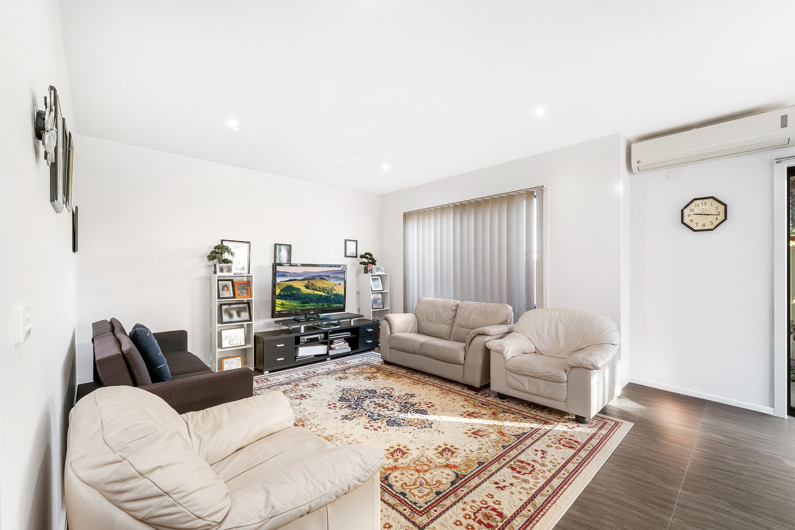 4/3 Scarborough Crescent, Harkness, VIC 3337, Harkness - Thumbnail 3