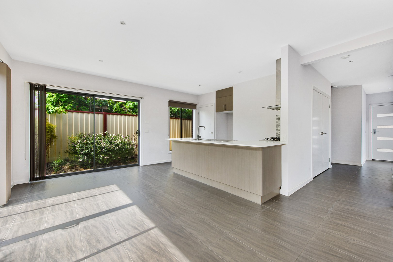 4/3 Scarborough Crescent, Harkness, VIC 3337, Harkness - Thumbnail 3