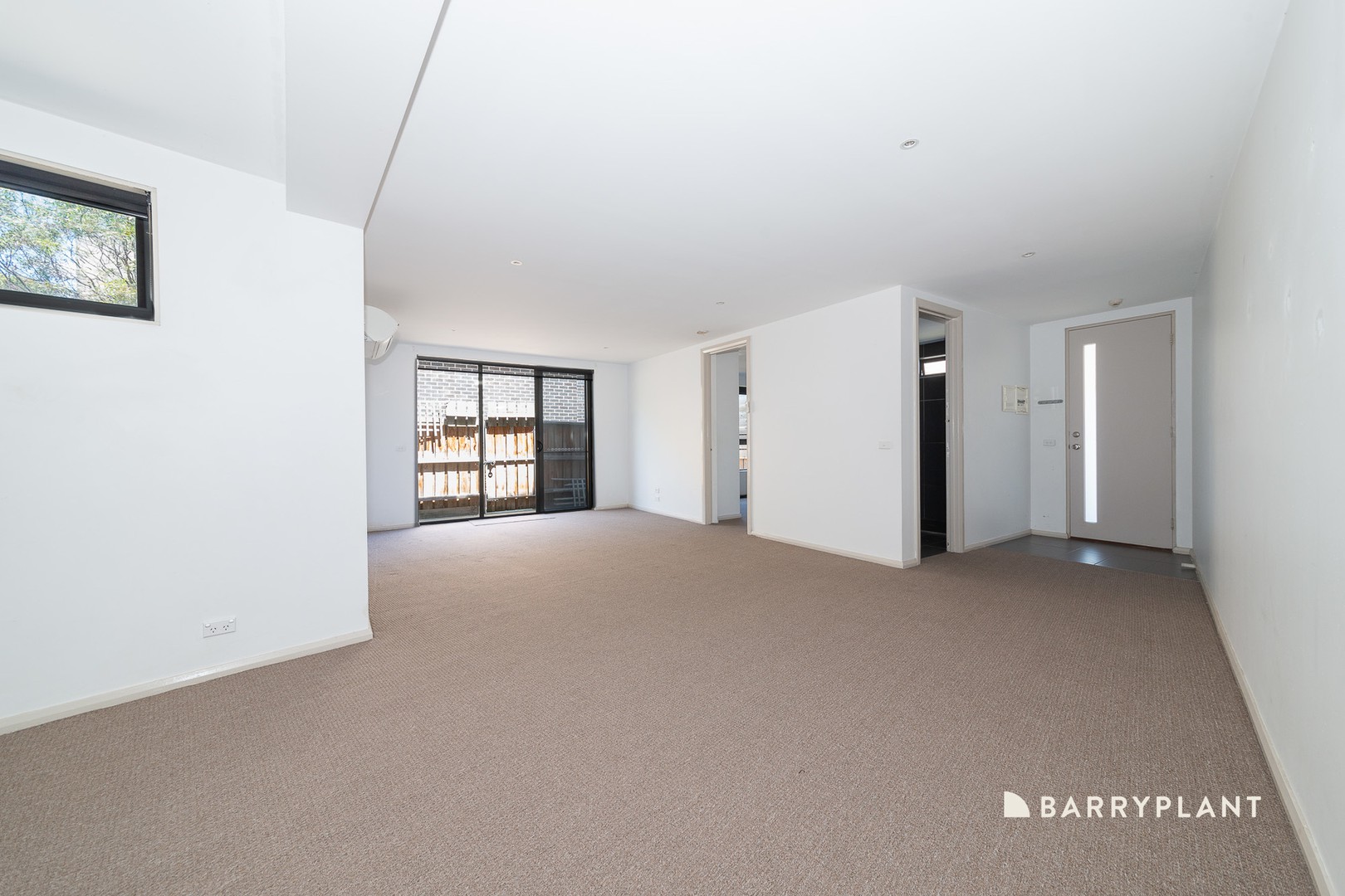 4/3 Vangelica Way, South Morang, VIC 3752, South Morang - Thumbnail 2
