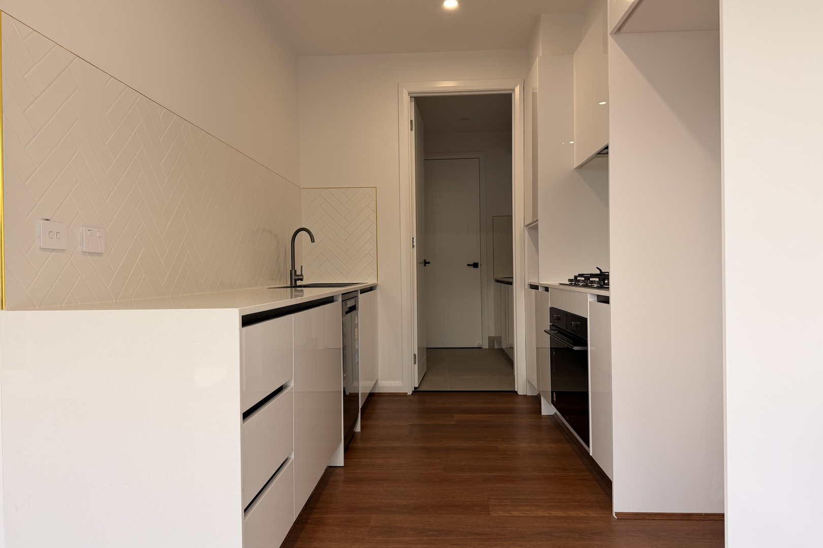 4/31-33 Westall Street, Thomastown, VIC 3074 - Thumbnail 1 - 25/03/2026