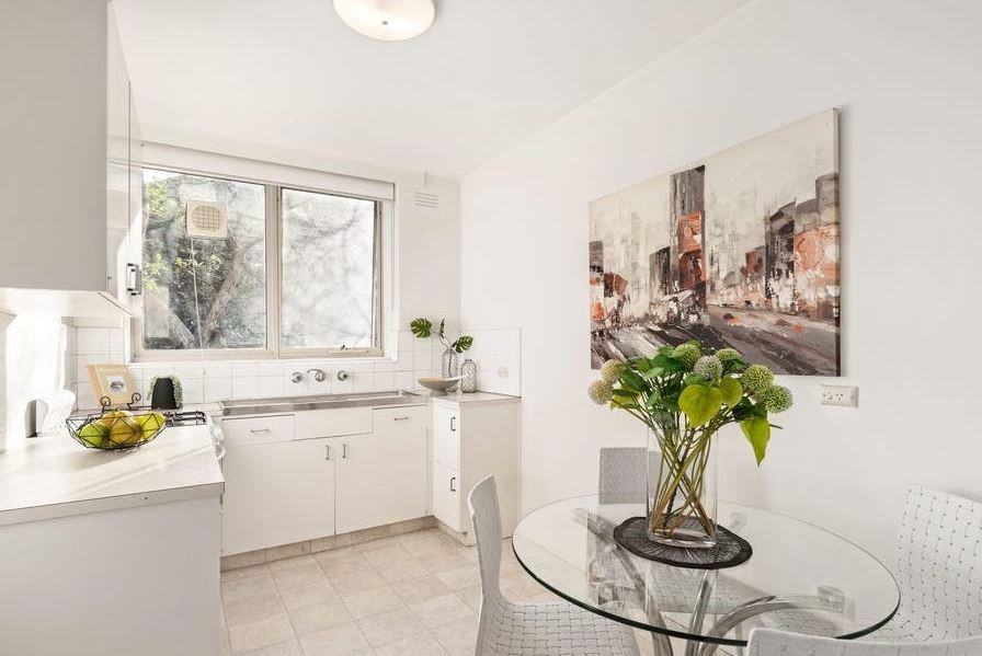 4/32 Power Street, Hawthorn, VIC 3122 - Thumbnail 2 - 09/02/2024