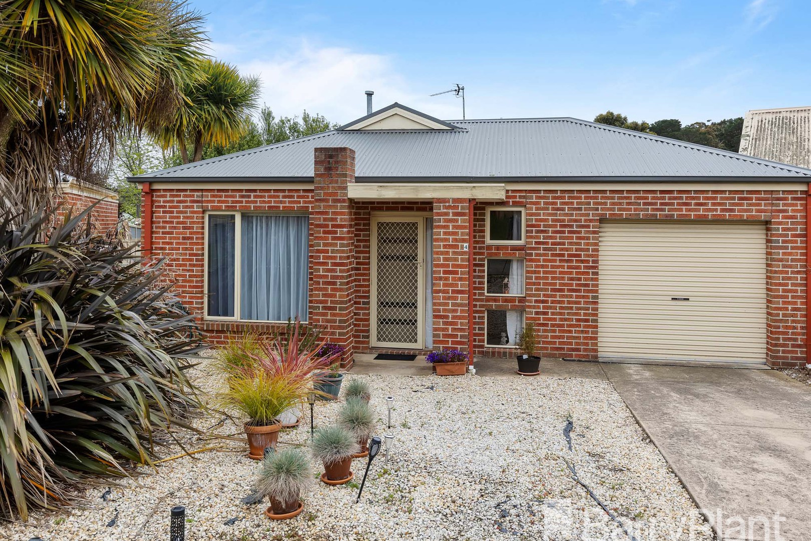 4/320 Humffray Street NorthBrown Hill, VIC 3350
