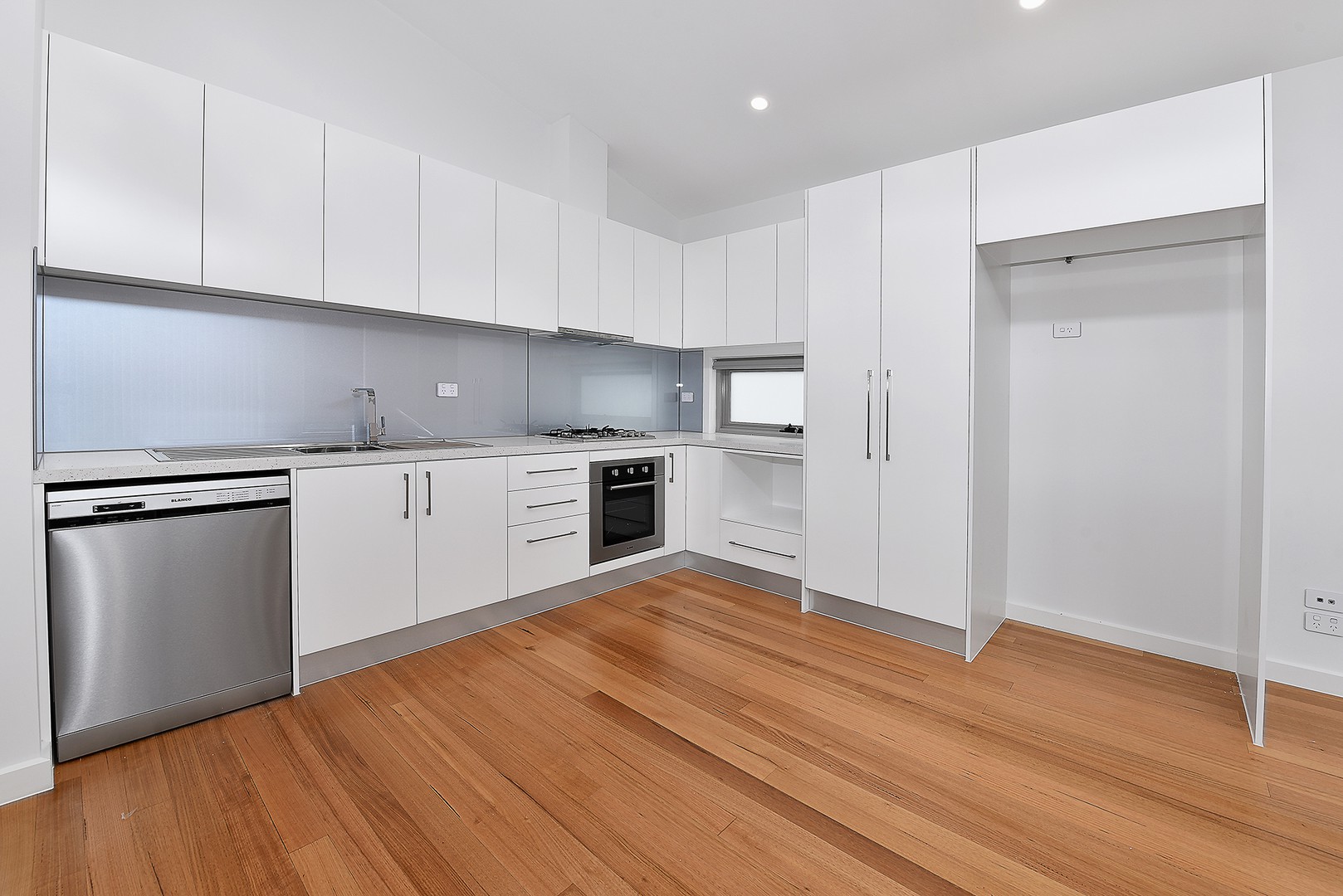 4/33 Fletcher Street, Essendon, VIC 3040, Essendon - Thumbnail 4