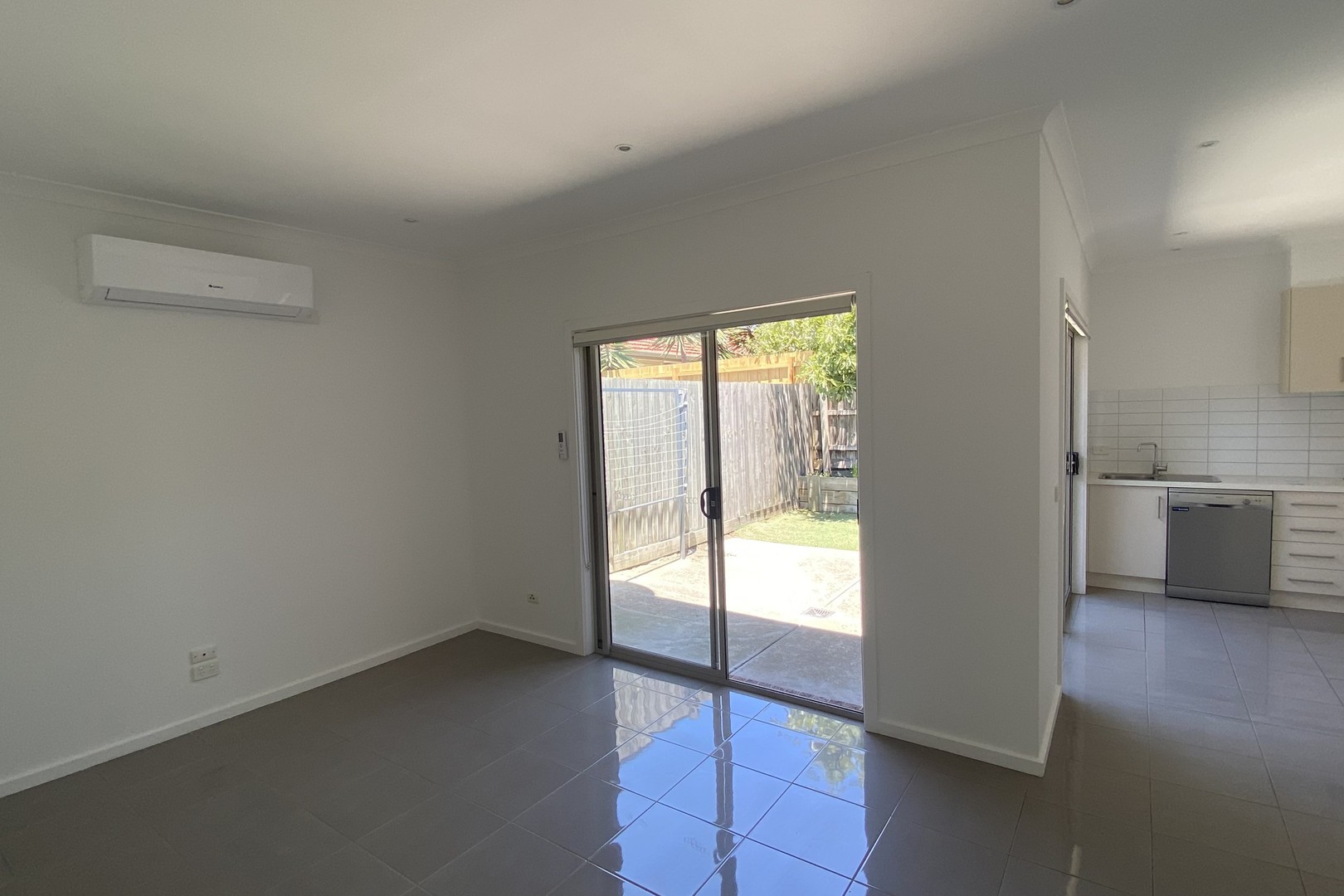 4/37 O'Connor Street, Reservoir, VIC 3073, Reservoir - Thumbnail 2