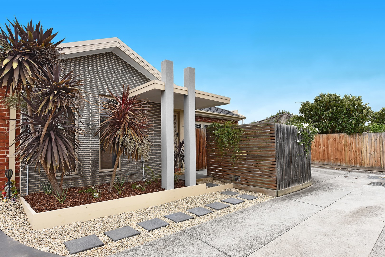 4/37 Willoughby Street, Reservoir, VIC 3073, Reservoir - Thumbnail 2