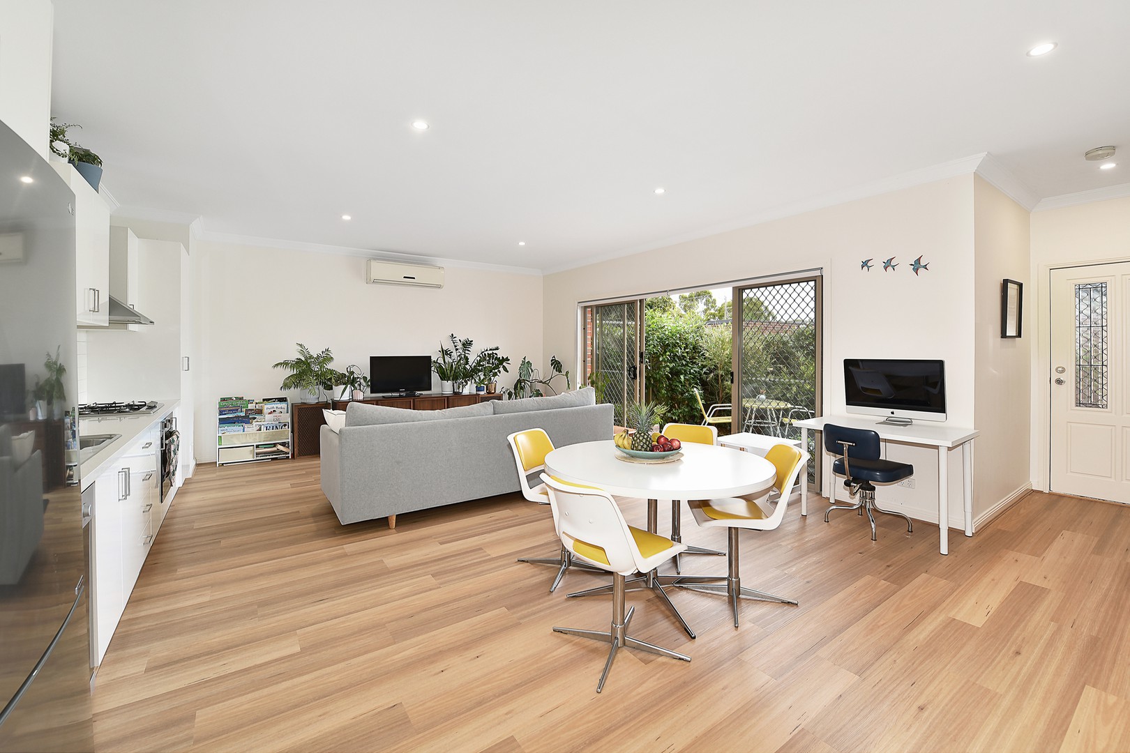 4/37 Willoughby Street, Reservoir, VIC 3073, Reservoir - Thumbnail 3