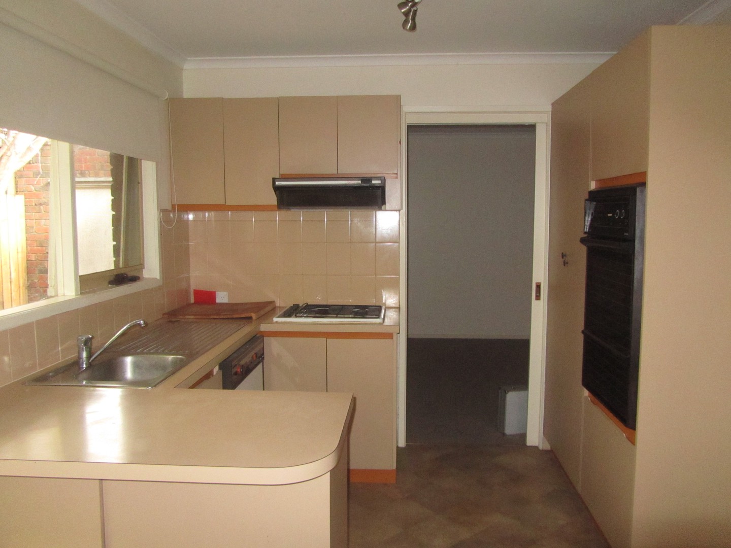 4/39 Brougham Street, Box Hill, VIC 3128 - Thumbnail 2 - 20/09/2024