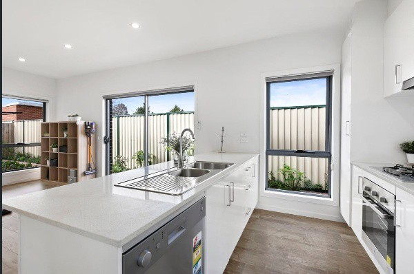 4/4 Neimur Avenue, Deer Park, VIC 3023, Deer Park - Thumbnail 2