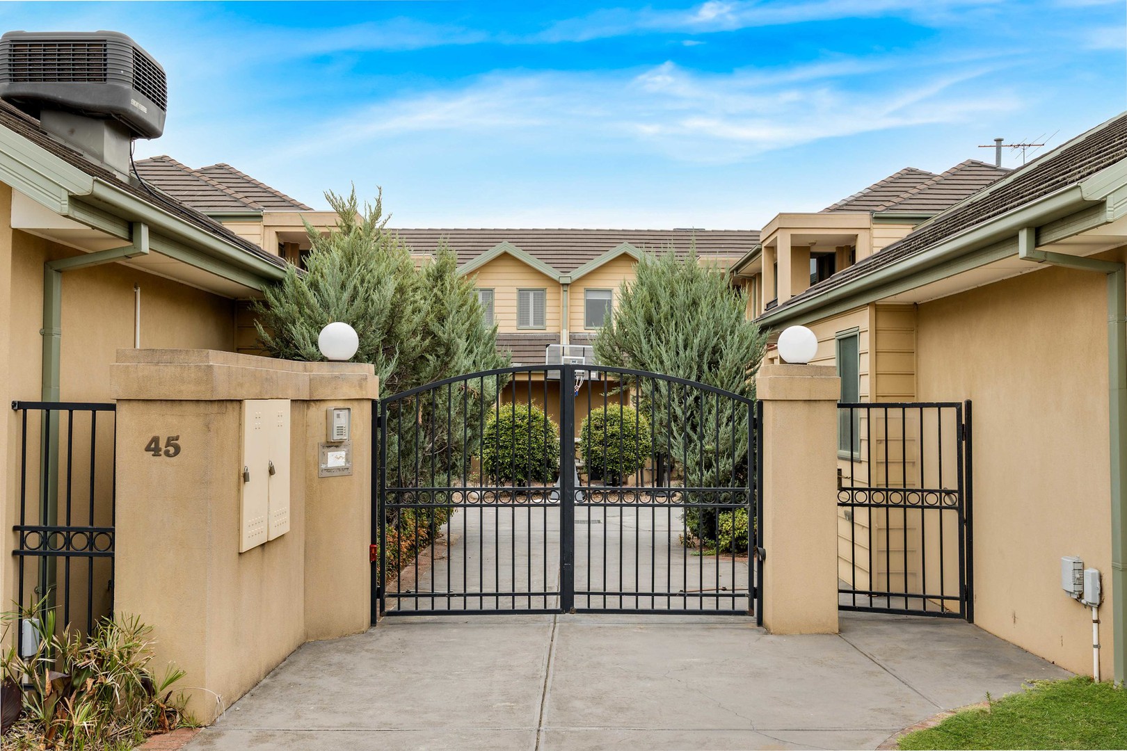 4/45 Wentworth Drive, Taylors Lakes, VIC 3038 - Thumbnail 2 - 05/03/2026