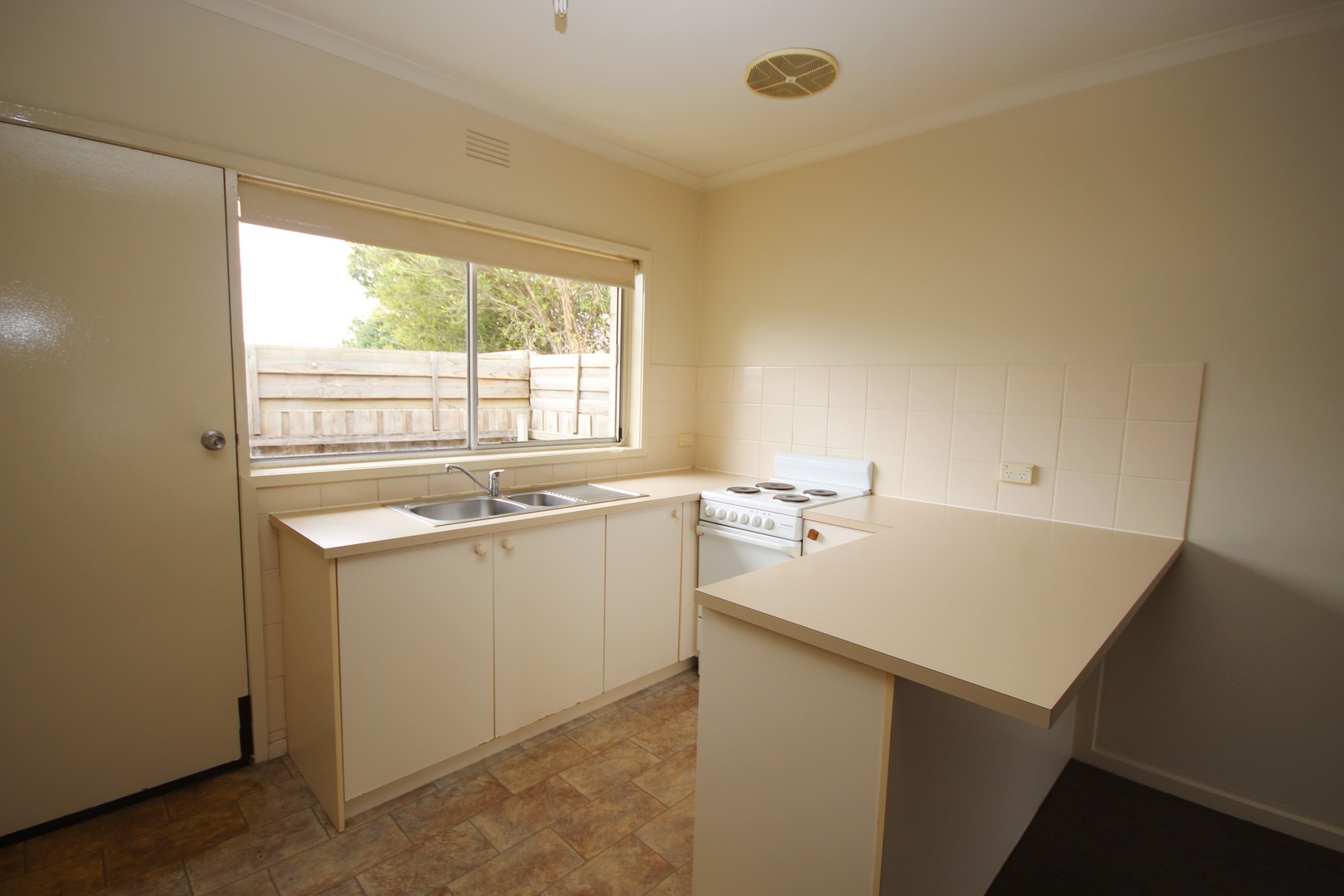 4/5 Cleveland  Court, Corio, VIC 3214, Corio - Thumbnail 2