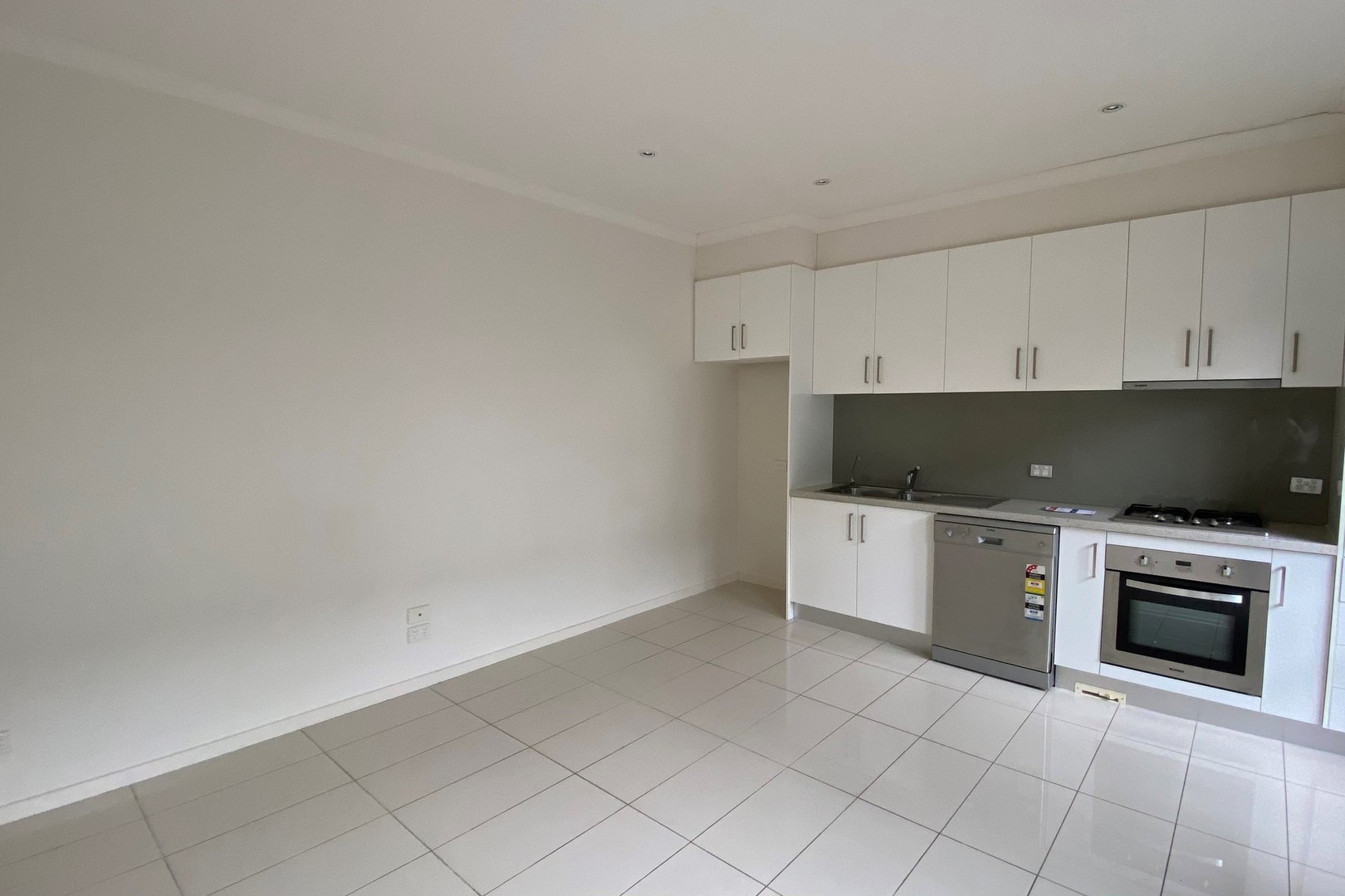 4/50 Lane Crescent, Reservoir, VIC 3073 - Thumbnail 1 - 05/03/2025