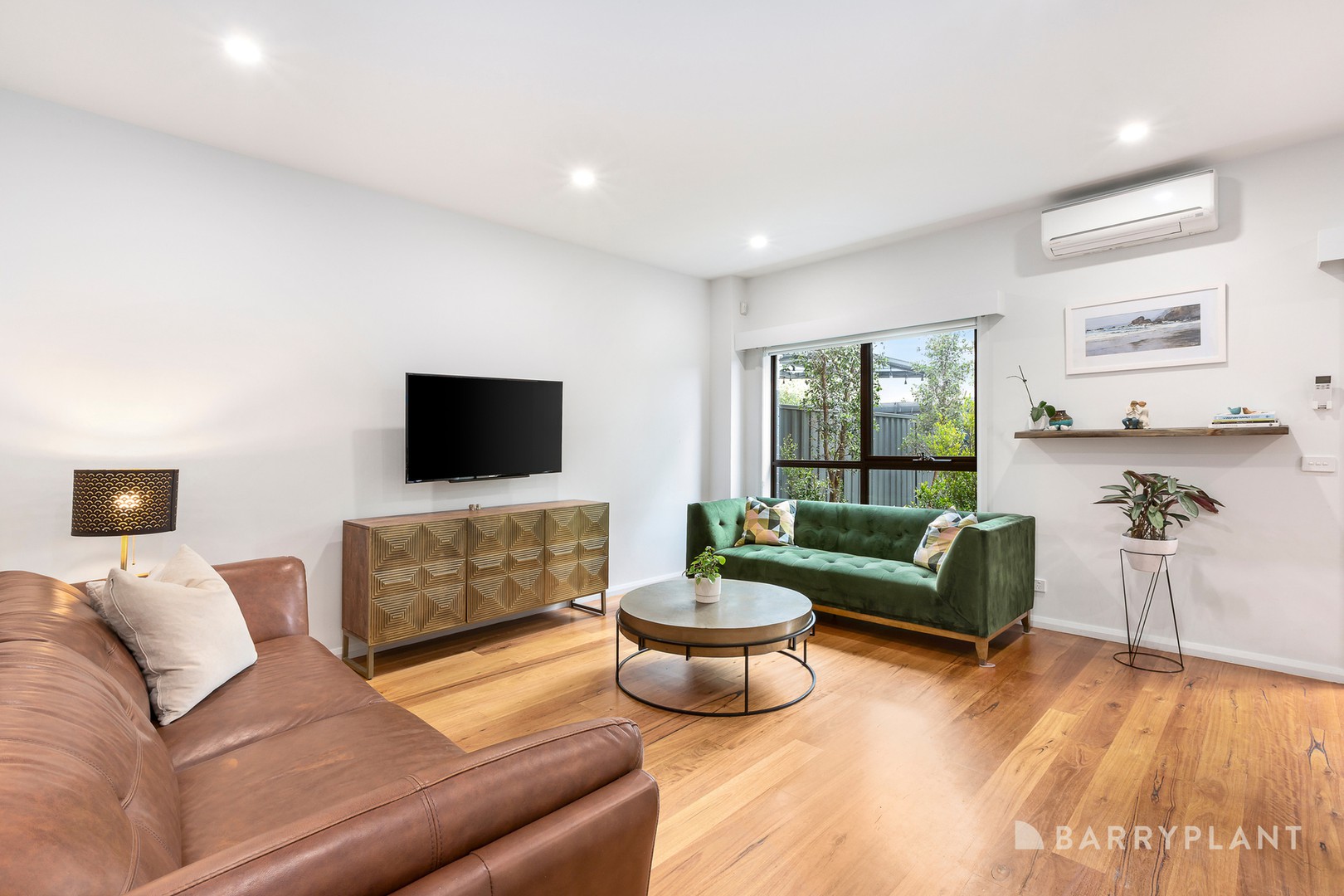 4/6 Plymouth Avenue, Pascoe Vale, VIC 3044 - Thumbnail 2 - 30/04/2025