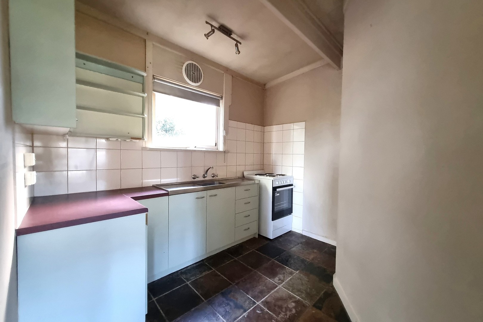 4/6 Waugh Avenue, Korumburra, VIC 3950, Korumburra - Thumbnail 2
