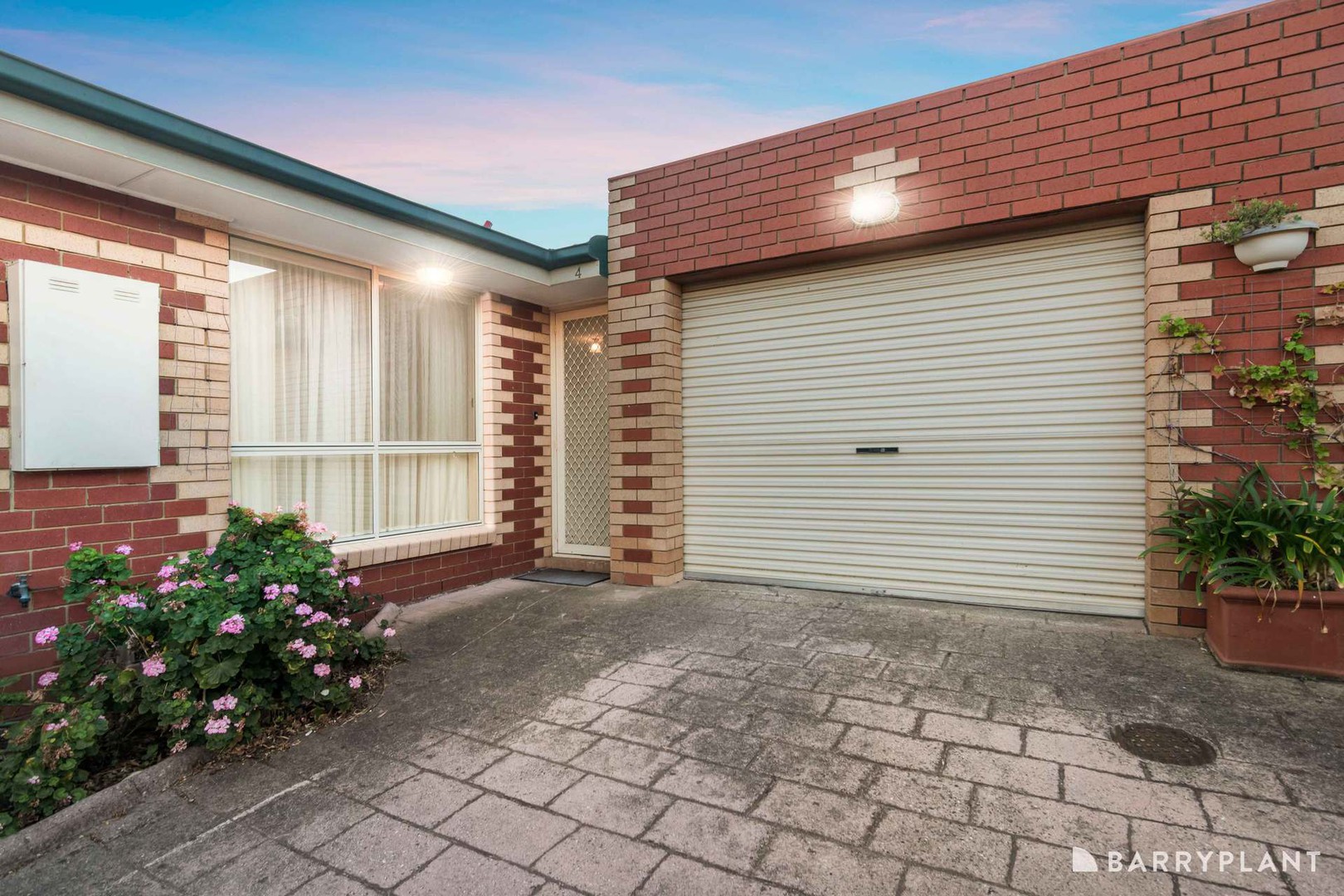 4/70-72 Biggs Street, St Albans, VIC 3021 - Thumbnail 2 - 10/04/2025