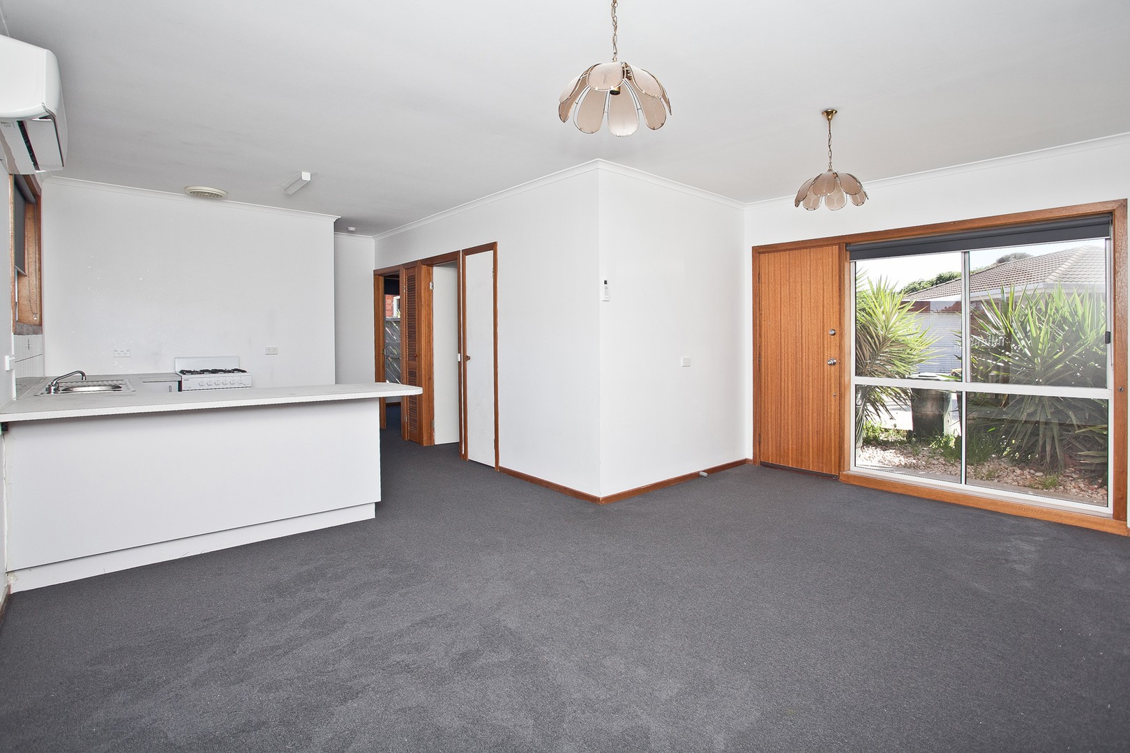 4/74 Avondale Avenue, St Albans, VIC 3021 - Thumbnail 2 - 01/12/2021