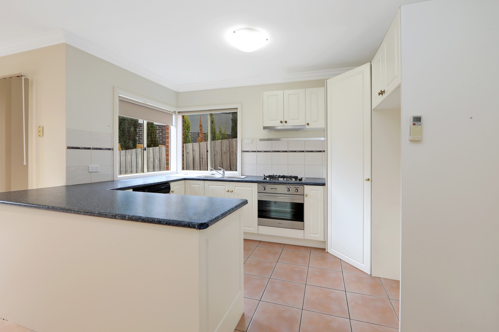 4/8 Stamford Crescent, Rowville, VIC 3178, Rowville - Thumbnail 4