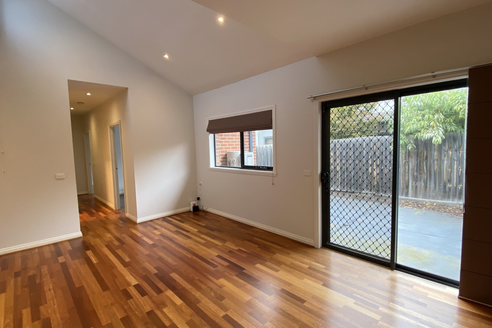 4/83-85 Howard Street, Reservoir, VIC 3073, Reservoir - Thumbnail 3