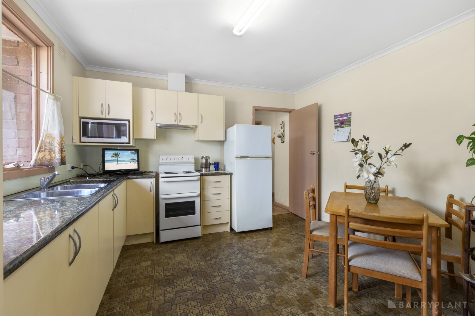 4 Aberdeen Drive, Dandenong North, VIC 3175, Dandenong North - Thumbnail 4