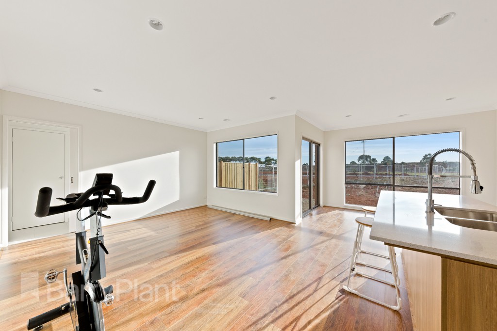 4 Acton Street, Thornhill Park, VIC 3335, Thornhill Park - Thumbnail 4