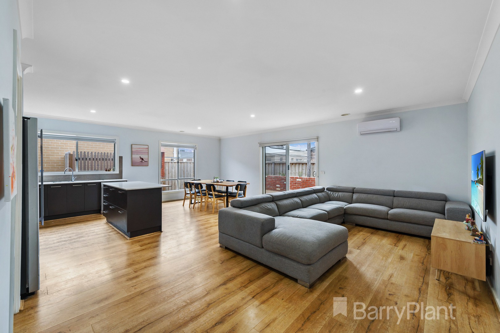 4 Adelong Street, Werribee, VIC 3030, Werribee - Thumbnail 7