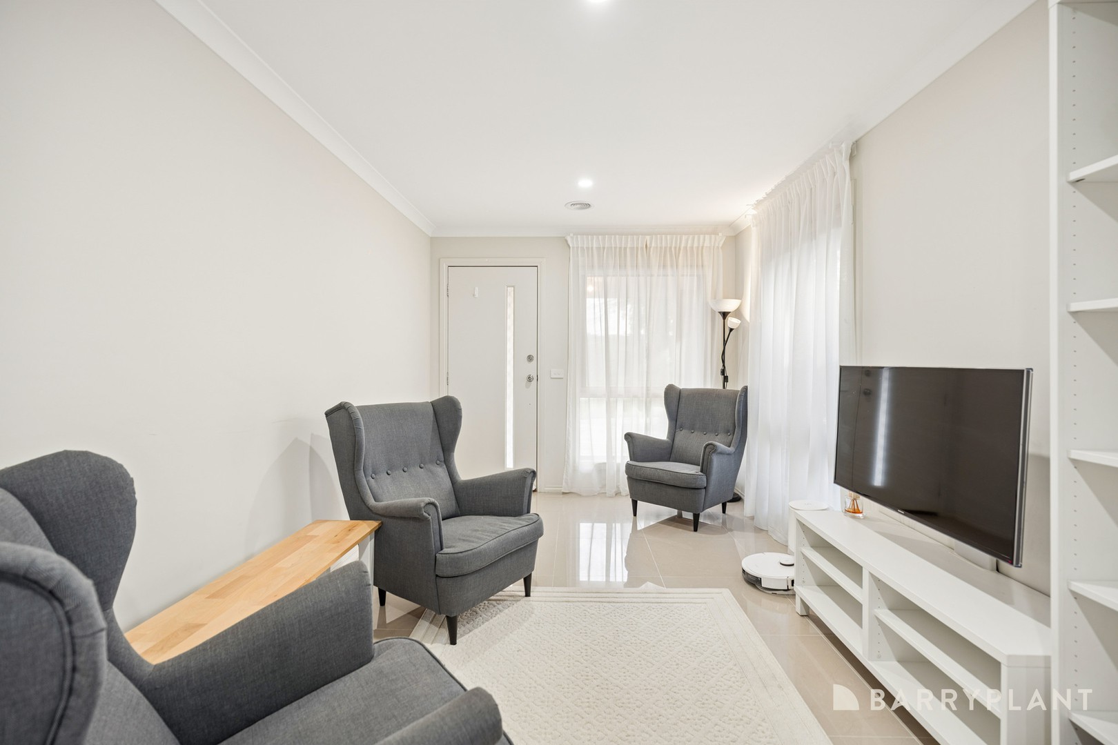 4 Ahern Road, Pakenham, VIC 3810 - Thumbnail 2 - 05/08/2026