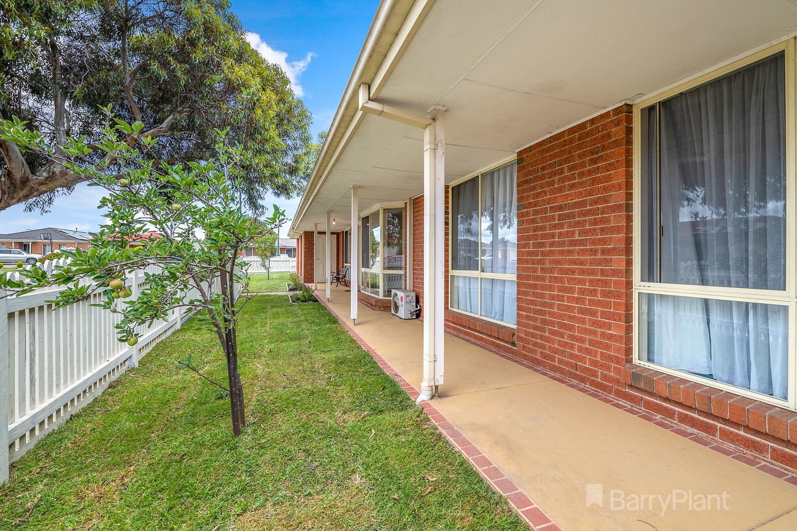 4 Alberton Drive, Cranbourne West, VIC 3977, Cranbourne West - Thumbnail 2