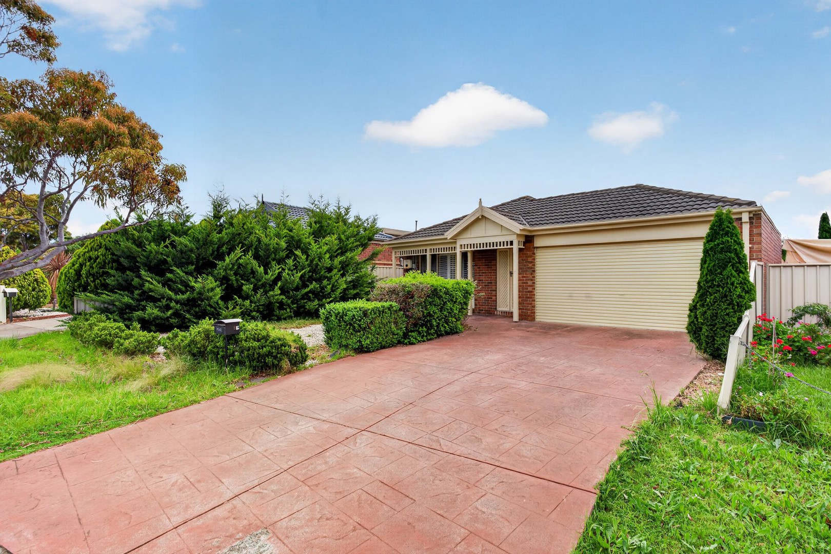 4 Alpine Gardens, Caroline Springs - Image 1