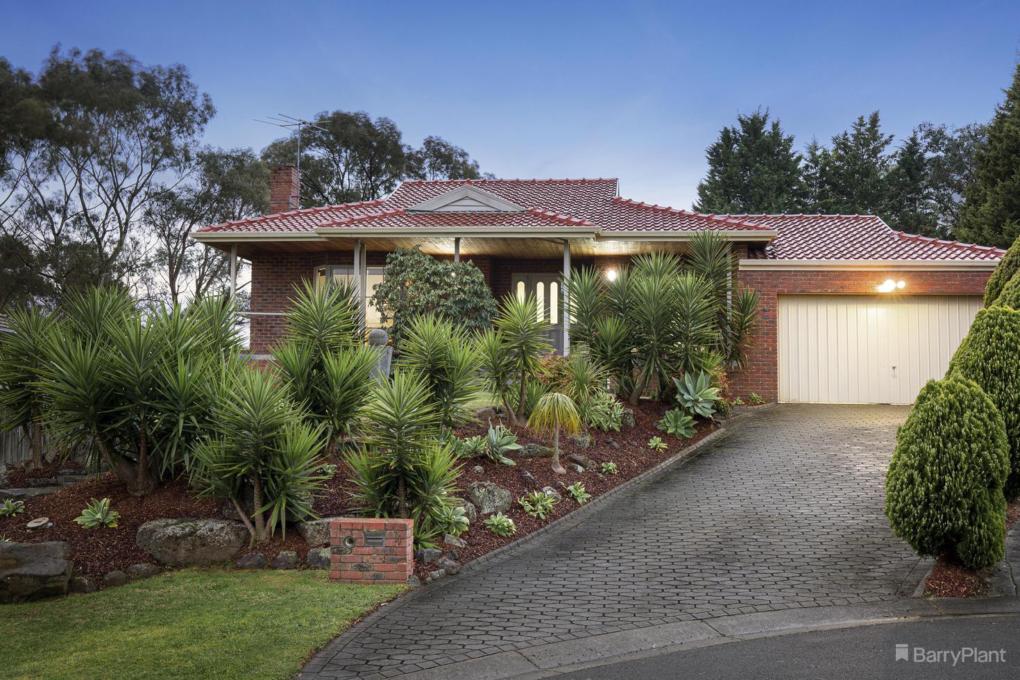 4 Angela Close, Eltham North, VIC 3095