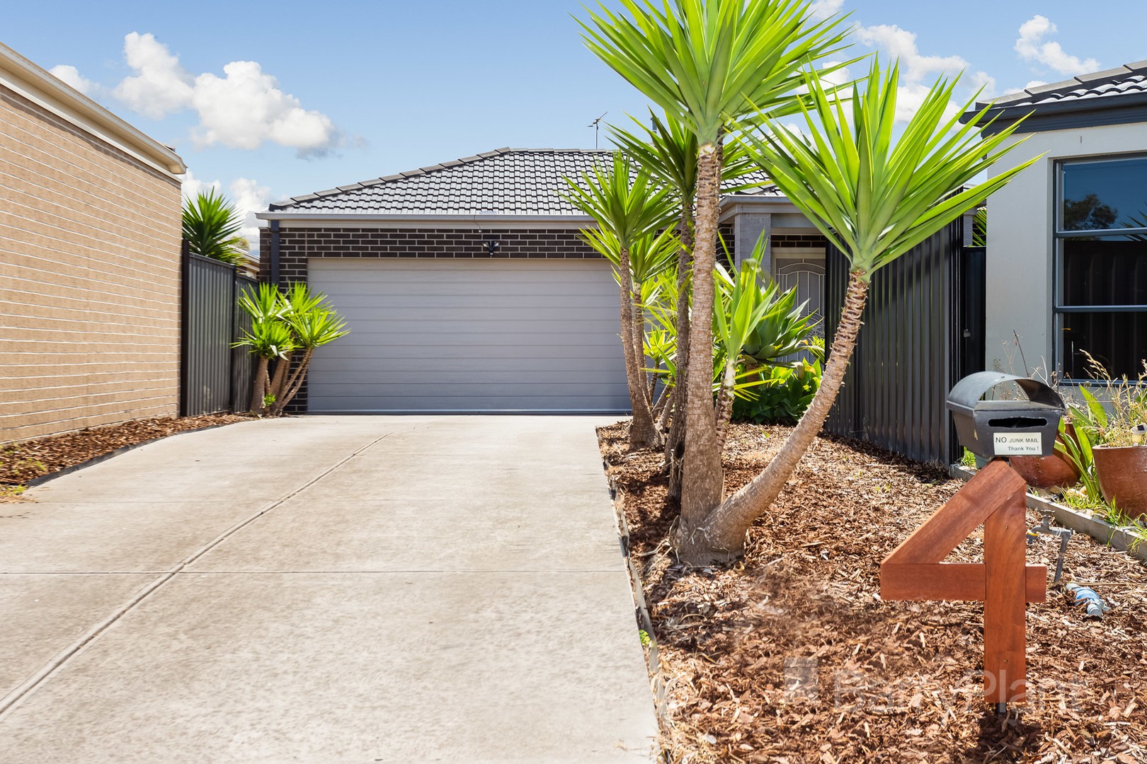 4 Ann Maree Court, Point Cook, VIC 3030, Point Cook - Thumbnail 2