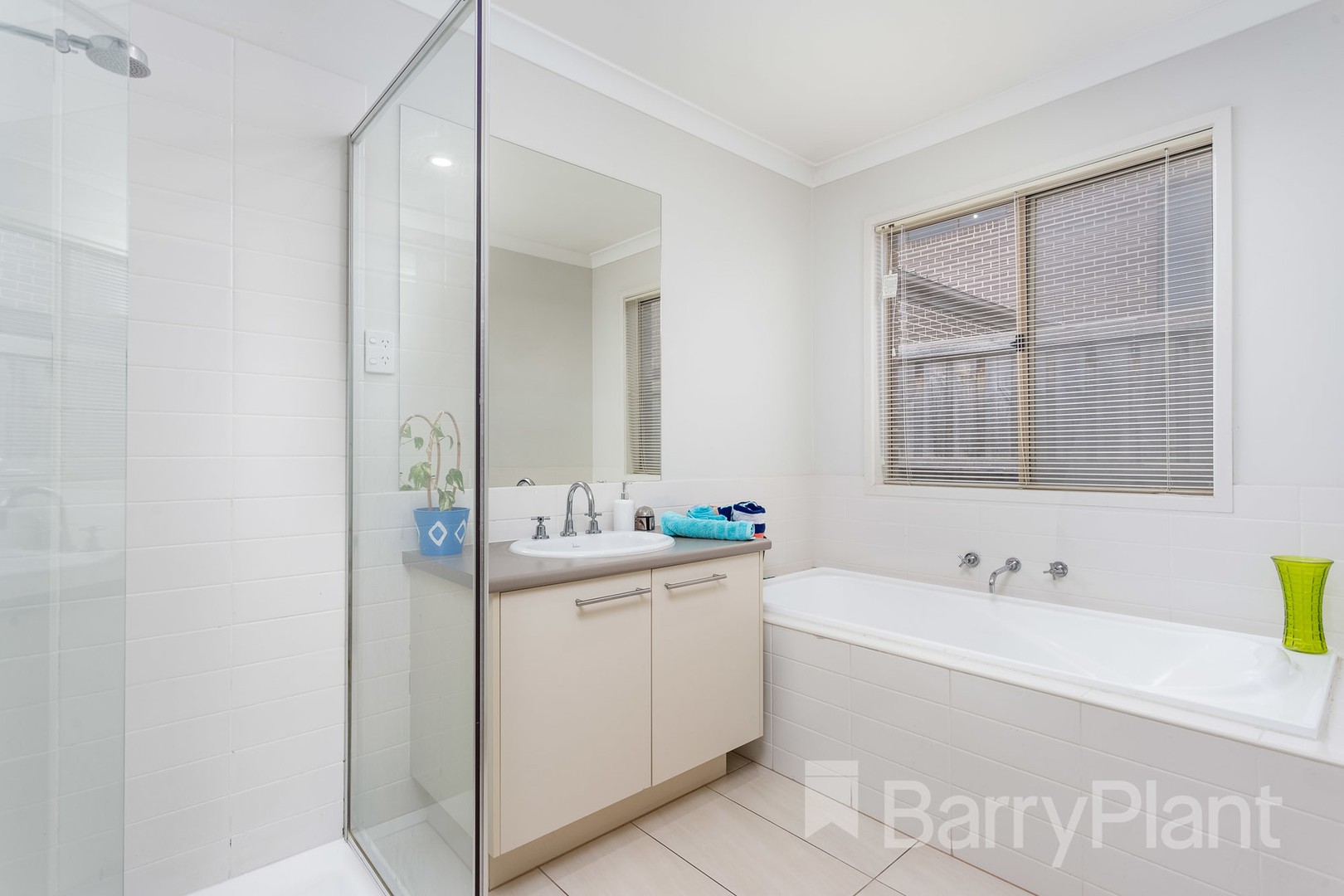 4 Arbour Avenue, Point Cook, VIC 3030, Point Cook - Thumbnail 4