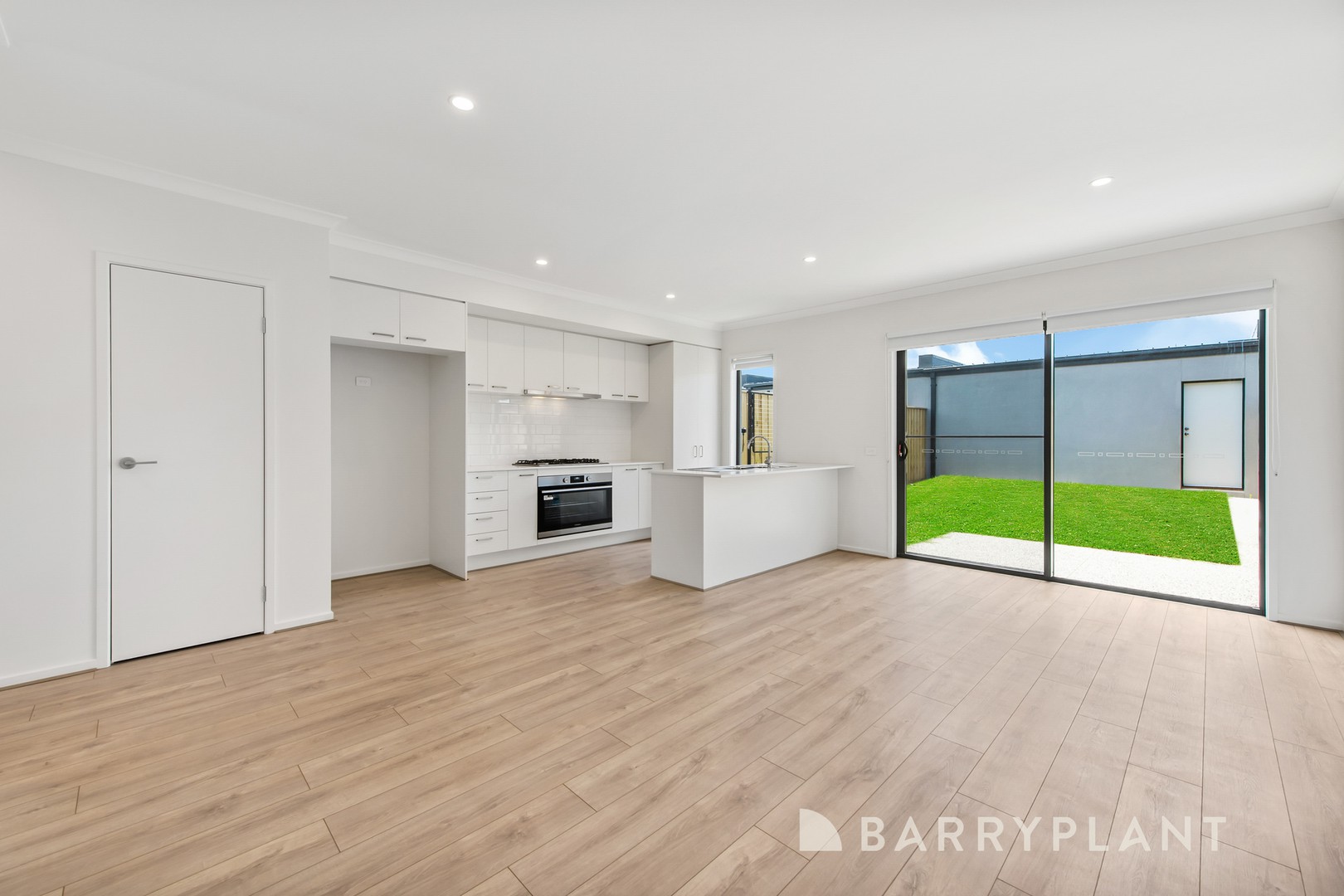 4 Arklay Road, Thornhill Park, VIC 3335, Thornhill Park - Thumbnail 5