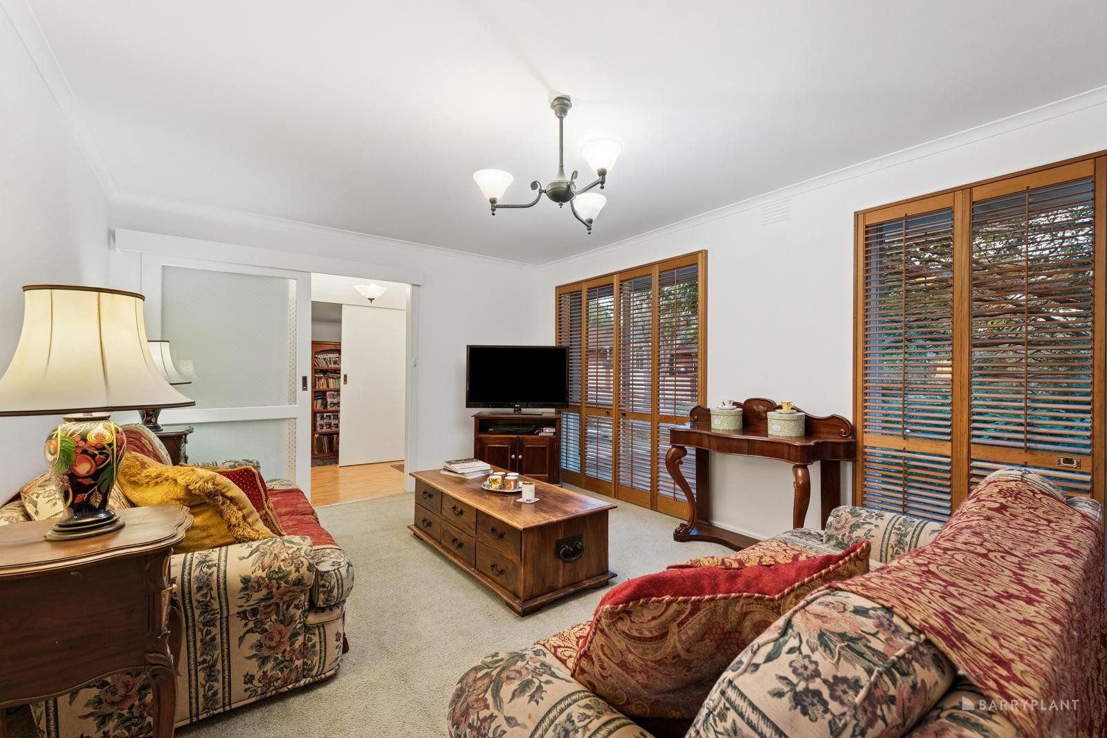 4 Barnesdale Drive, Vermont, VIC 3133 - Thumbnail 2 - 17/04/2025