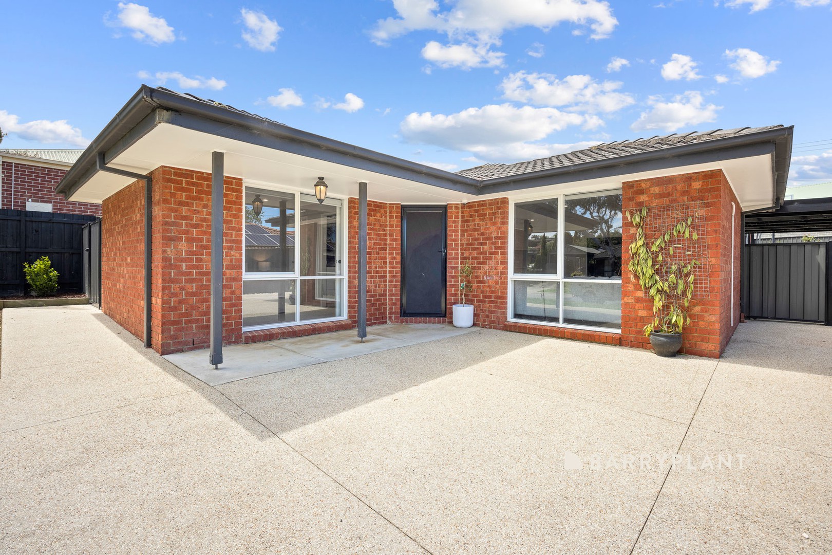 4 Ben Drive, Pakenham, VIC 3810 - Thumbnail 2 - 26/11/2025