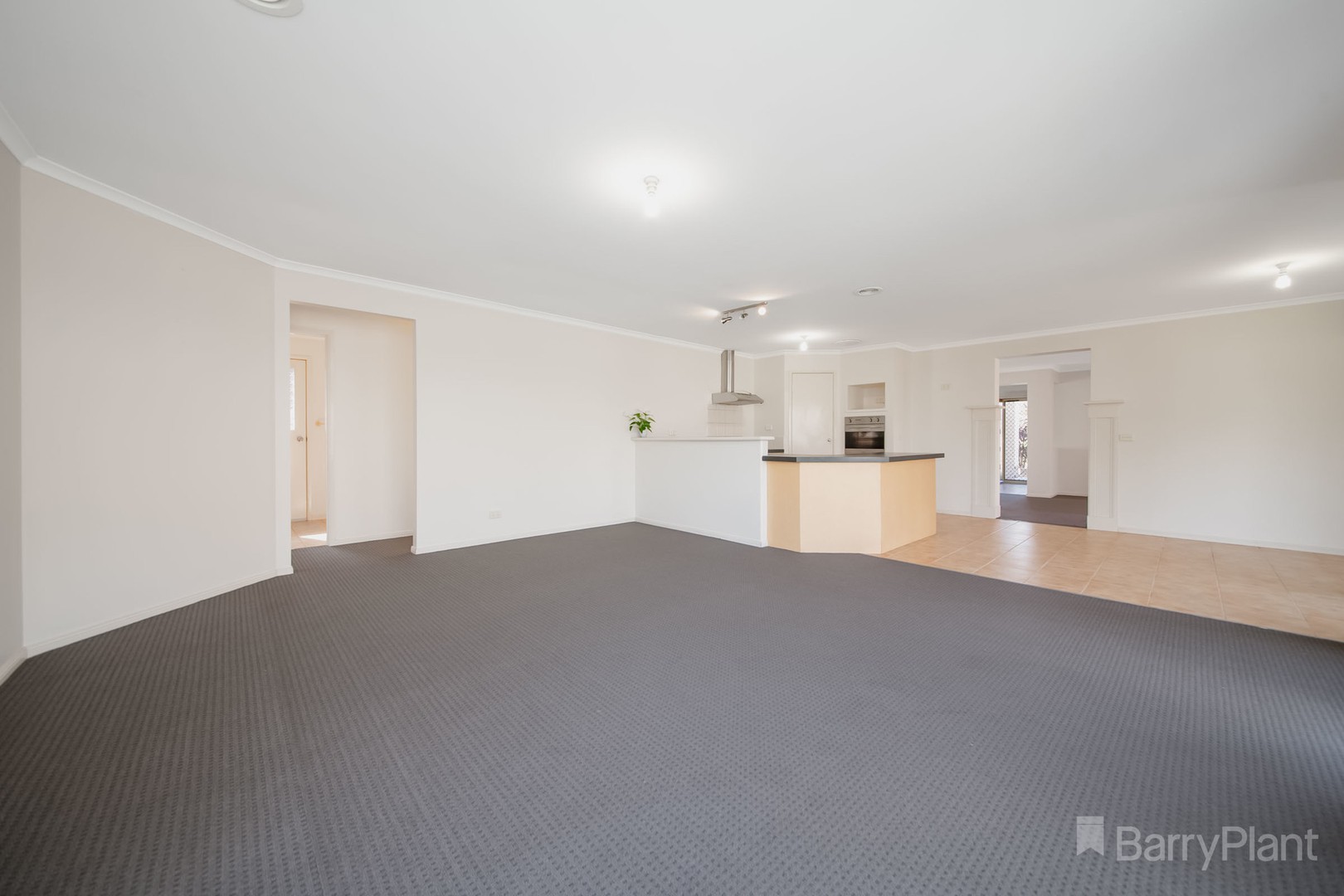 4 Blackmore Close, Pakenham, VIC 3810, Pakenham - Thumbnail 3