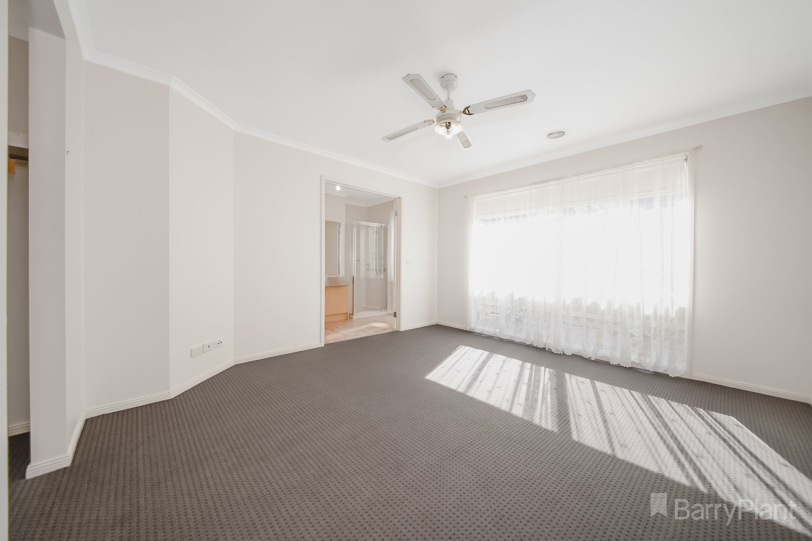 4 Blackmore Close, Pakenham, VIC 3810, Pakenham - Thumbnail 4