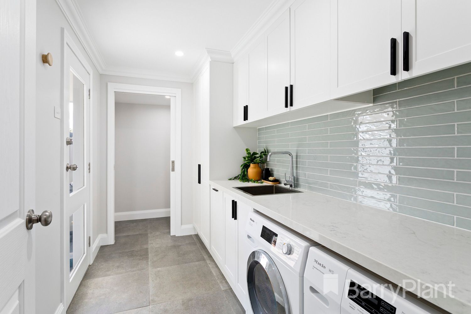 4 Blanche Street, Ardeer, VIC 3022 - Thumbnail 2 - 08/10/2021