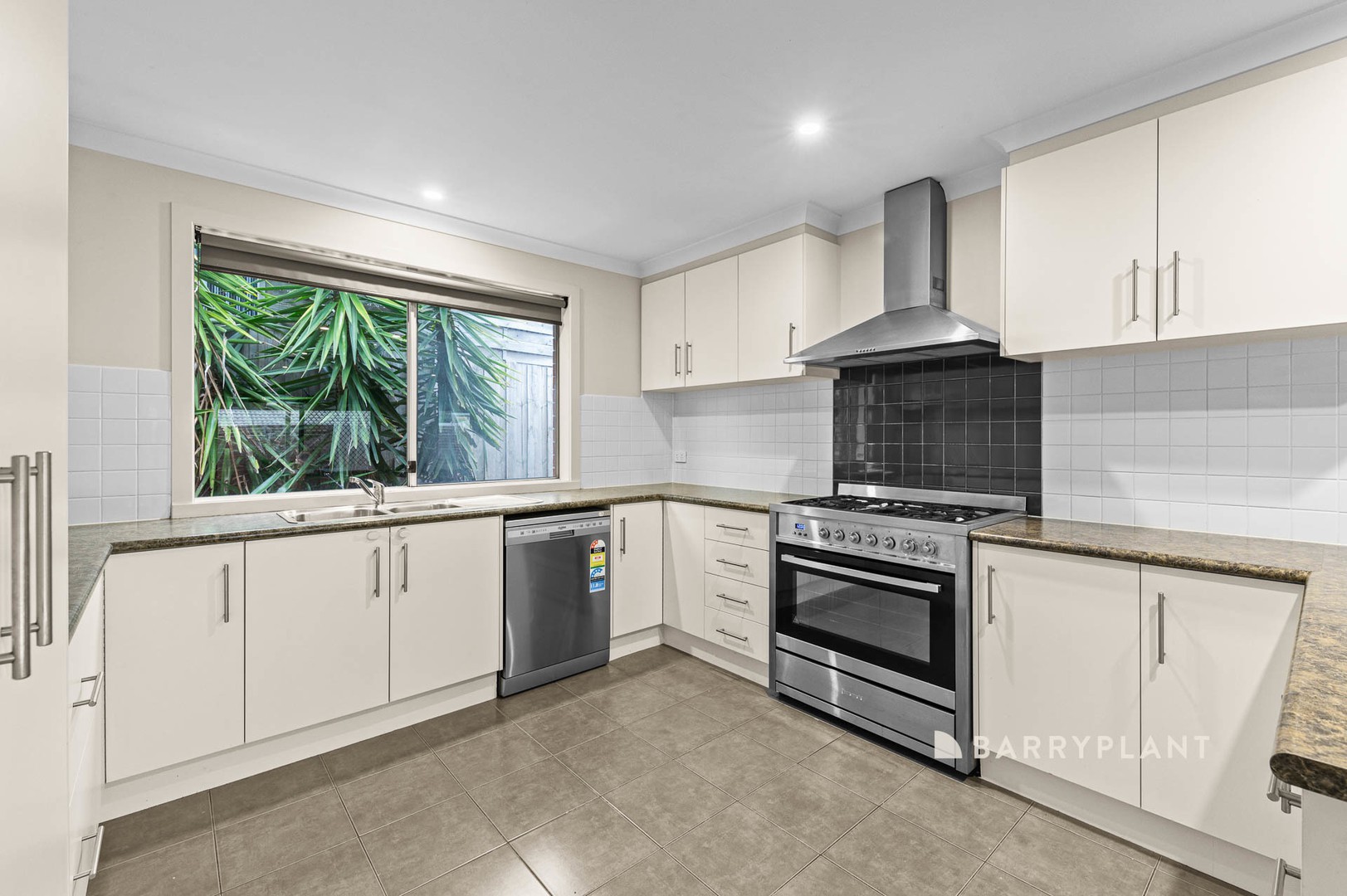 4 Blaxland Crescent, Warragul, VIC 3820, Warragul - Thumbnail 6