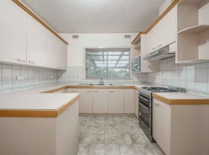 4 Blossom Street, Mitcham, VIC 3132, Mitcham - Thumbnail 2