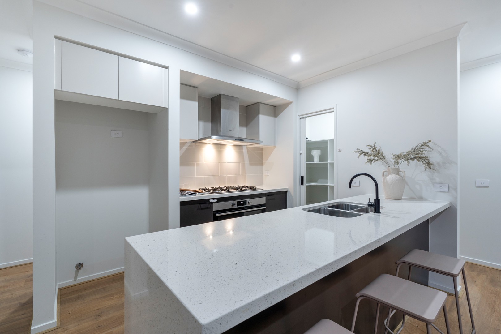 4 Booyong Street, Craigieburn, VIC 3064, Craigieburn - Thumbnail 2