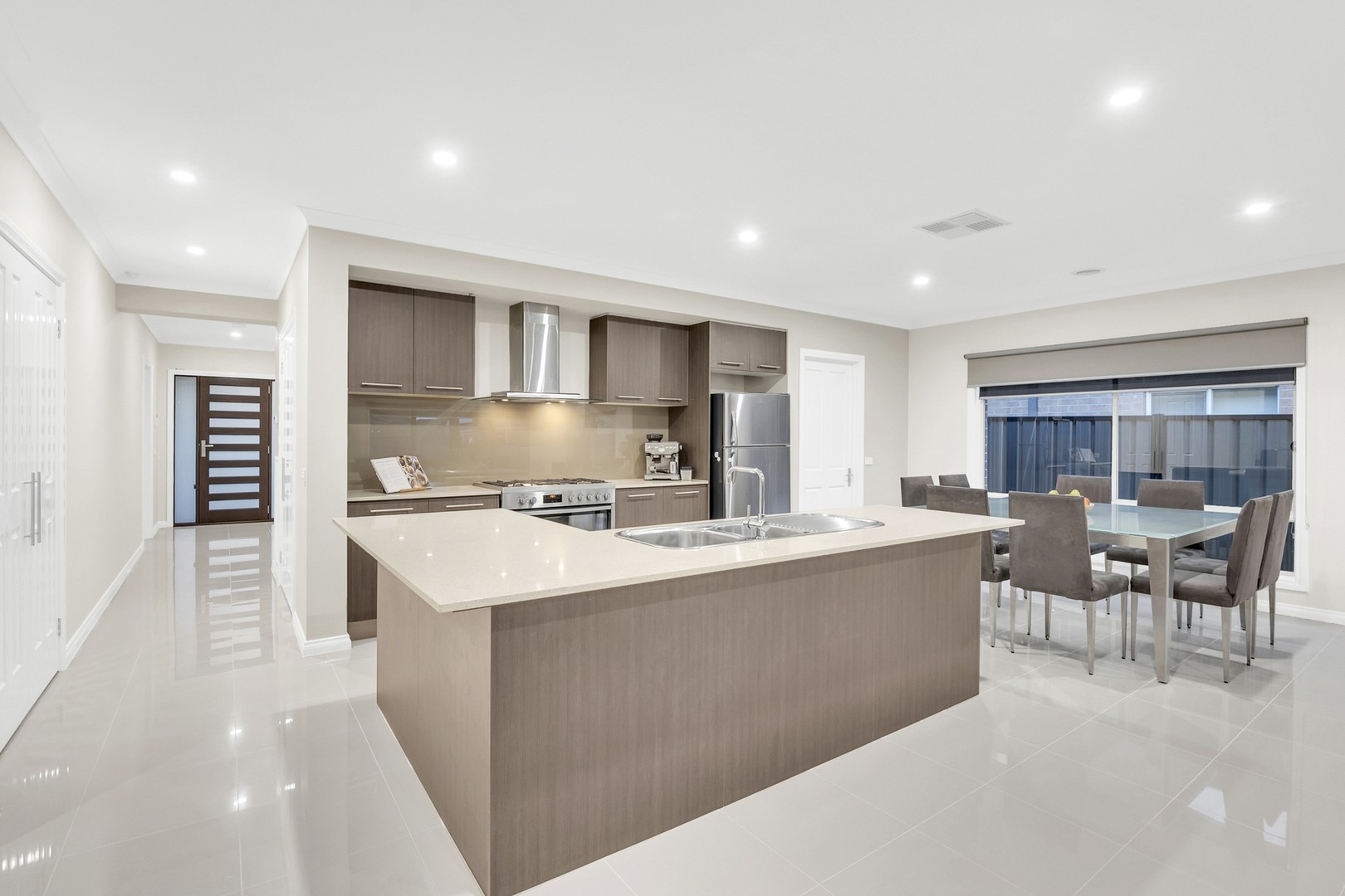4 Bottlebrush Road, Craigieburn, VIC 3064, Craigieburn - Thumbnail 3