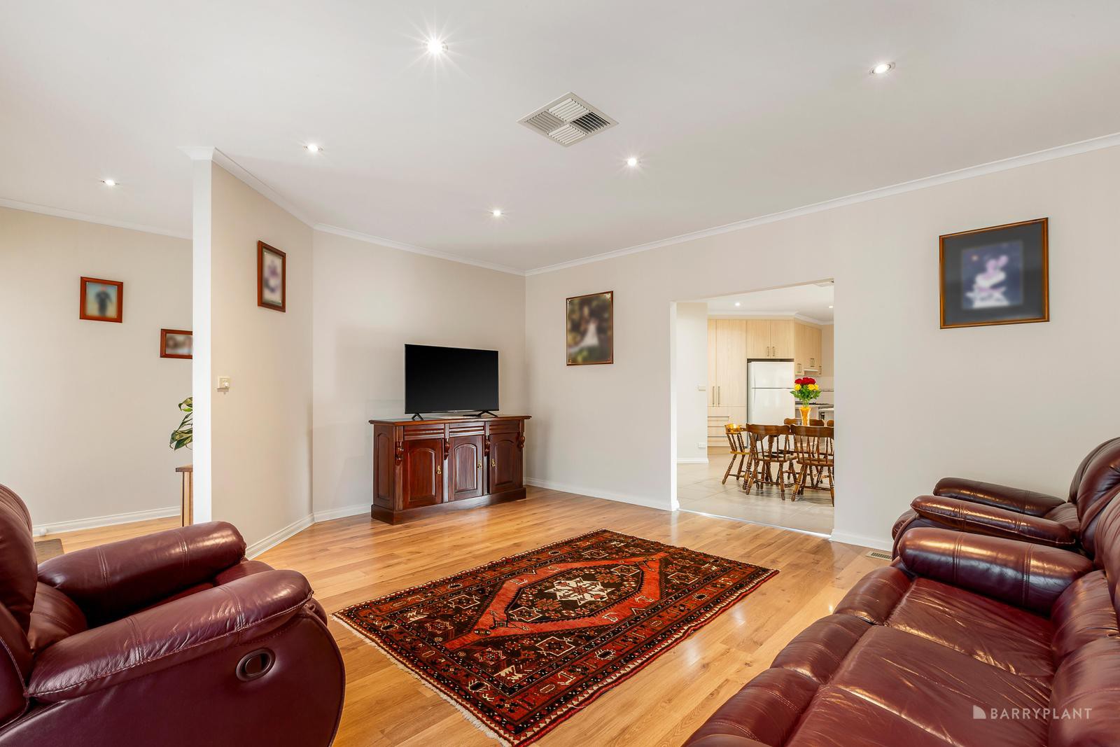 4 Bourke Street, Bulleen, VIC 3105 - Thumbnail 2 - 19/02/2025